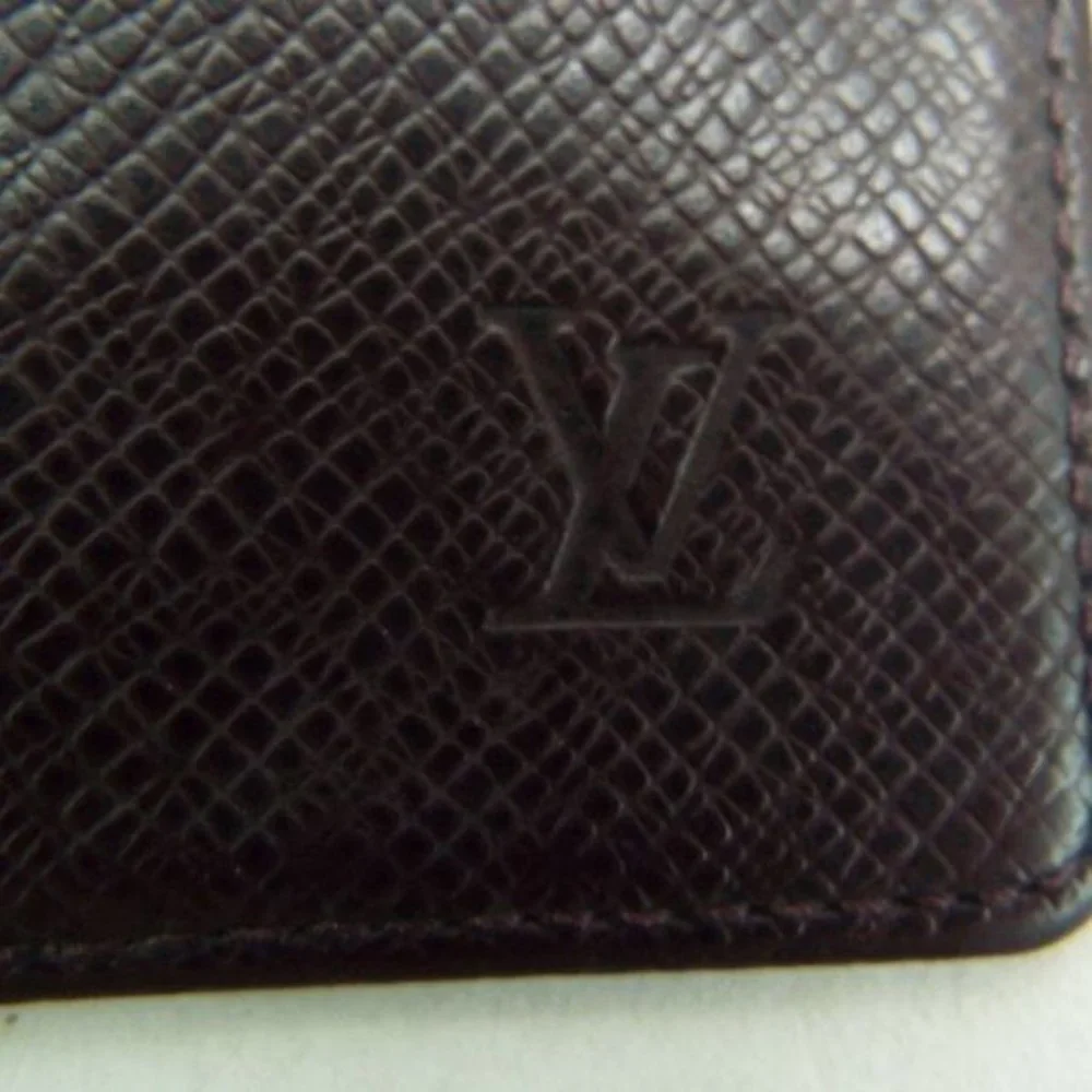 Louis Vuitton Taiga Key Holder/Wallet #400💥PRICE DROP💥
